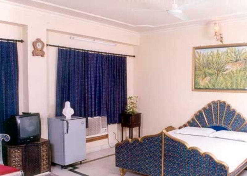Hotel Aashish Jaipur Exterior photo